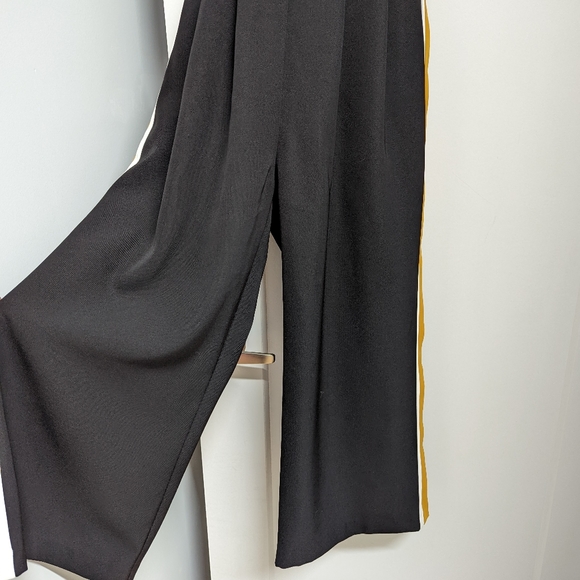 Wide leg pleated pants from Simons - Picture 2 of 5